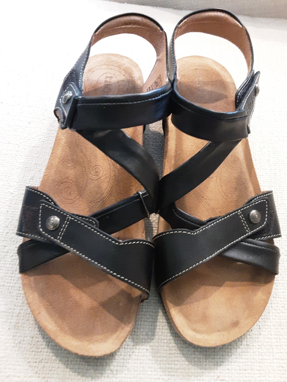 TAOS FOOTWEAR-Universe Sandal Black Leather Eu 39/8--8.5 US Chic Comfort Luxe